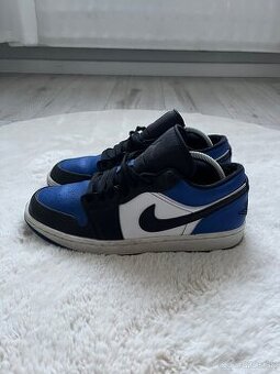 Nike Jordan Low