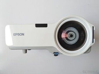 LCD projektor Epson H330B