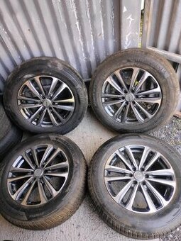 4ks alu disky 6x114,3 R18 235/60 R18 5-6mm