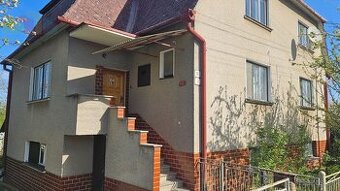 Rodinný dom na podnikanie v službách v obci Beluši -Rezervov