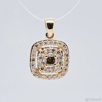 Luxusný prívesok zo zlata s fancy farebnými diamantmi