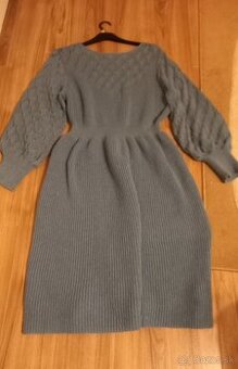 Pletené teplé šaty pre moletky