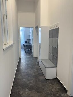 Luxusný 2-izbový byt na prenájom v srdci Košíc s parkovacím