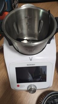 Multifunkčny kuchynsky robot na varenie