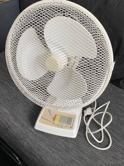 Ventilátor stolový biely