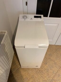 Predam pracku Elektrolux EWT 1066 EDW