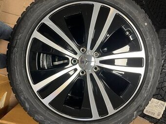 255/45R19 Komplet nov  zimne kolesa Mb EQE