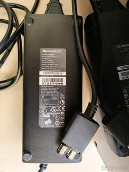 XBOX 360 - napájací adaptér