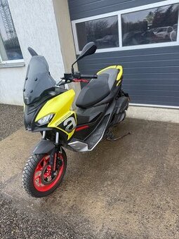 Aprilia sr gt 125