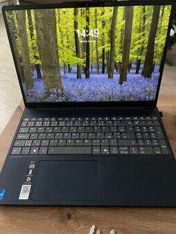 Lenovo IdeaPad Slim 3 15IRH10