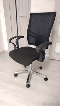 kvalitna kancelarska stolicka