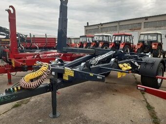 Traktorový nosič kontejnerů Portýr 9.7 -