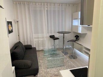 Barové stoličky+stôl