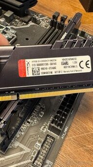 Kingstone 32 GB DDR4 hyperX