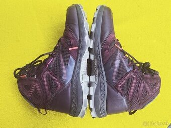 Turisticke topanky c.41