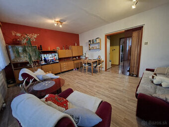 PREDAJ – 3-IZBOVÝ BYT S LOGGIOU V TICHEJ LOKALITE MARTIN – Ľ