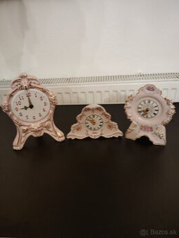 Hodiny Ruzovy porcelan.