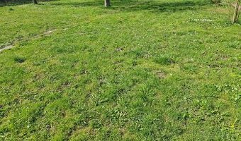 Pri lese 900m2 STAVEBNÝ pozemok v Marianke