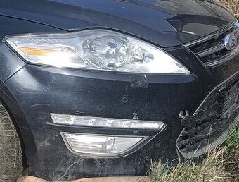 Xenónové svetla práve - ľavé - kompletné Ford Mondeo mk4