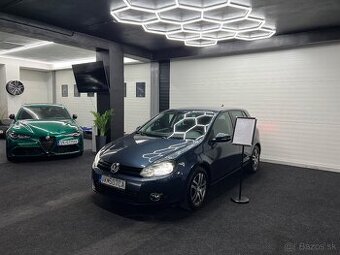Volkswagen Golf 6 1.6tdi 77kw vyhrievané sedadlá 2.majitel