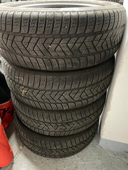 Zimne pneu Pirelli Scorpion 235/55 r19 105H