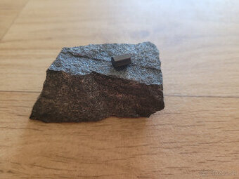 Predám minerál magnetit