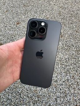 iPhone 15 pro - baterie 98%