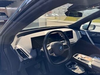 Predám BMW IX M60