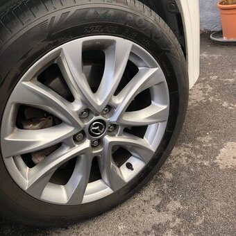 Predám originál. Hliníkové disky s pneumatikami mazda CX 50