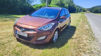 Hyundai i30 CW 1.6i MPI 16V DOHC Family