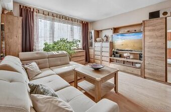 Na predaj zrekonštruovaný 4-izbový byt, 81,57 m2, ulica Mila