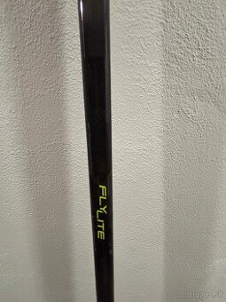 nová hokejka Bauer Vapor Flylite, pravé zahnutie
