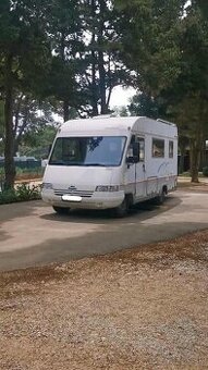 Obytný automobil Frankia