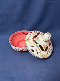 Dóza s vekom - vrstvené opálové sklo