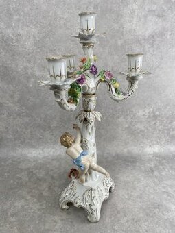 Honosný 4plamnenný porcelánový svietnik s postavičkou Putti