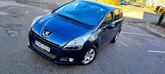 PEUGEOT 5008 1.6HDI 7 MIEST, PANORÁMA, VYHRIEVANÉ SEDADLÁ