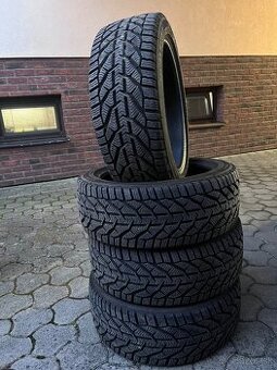 215/45 R17 zimné Kormoran 9mm