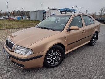 Predám Škoda Octavia 1.6i SR Elegance M5 5d S klímou