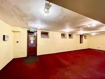 Na prenájom 110 m2 obchodný priestor na prízemí