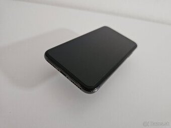 Apple iPhone X 100% batéria