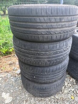 215/40r17
