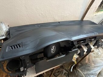 Palubovka airbag sada Toyota Auris II E18 2016