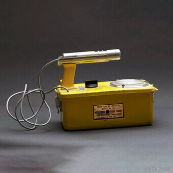 Kúpim retro merač radiácie / Geigerov počítač