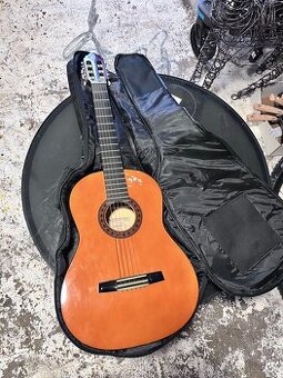 Akusticka gitara