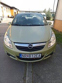 Opel Corsa D 1,2 benzín 59 KW 106 000 km