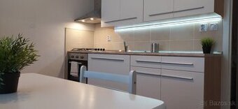🌟 LUXUSNÝ 4-IZBOVÝ BYT NA PRENÁJOM – 82 m², BALKÓN S VÝHĽAD