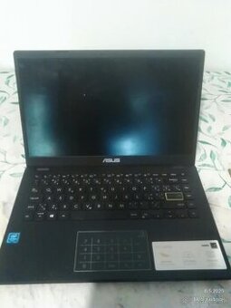 ASUS