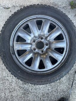 Good year Ultragrip 205/55/R16 na diskoch