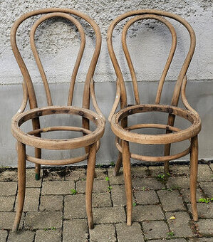 Thonet stolicky No. 18