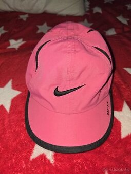 Šiltovka nike